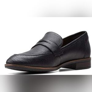 Clarks Women's Trish Rose Loafer, Black, Size 9
